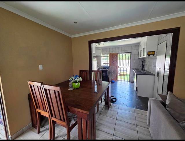 3 BEDROOM HOUSE FOR SALE IN HENLEY-ON-KLIP